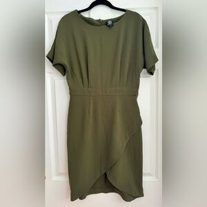 Bobeau Olive Green Tulip Dress, Size Medium - EUC